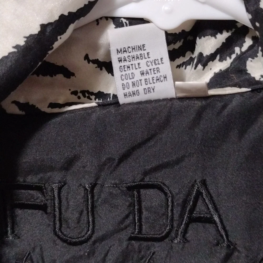 FUDA International Ladies medium Animal print jacket - Picture 3 of 3